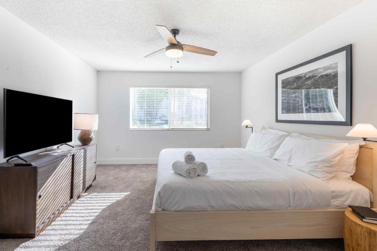 Luxurious Apartments With Pool And Gym At Boynton Beach Exteriör bild