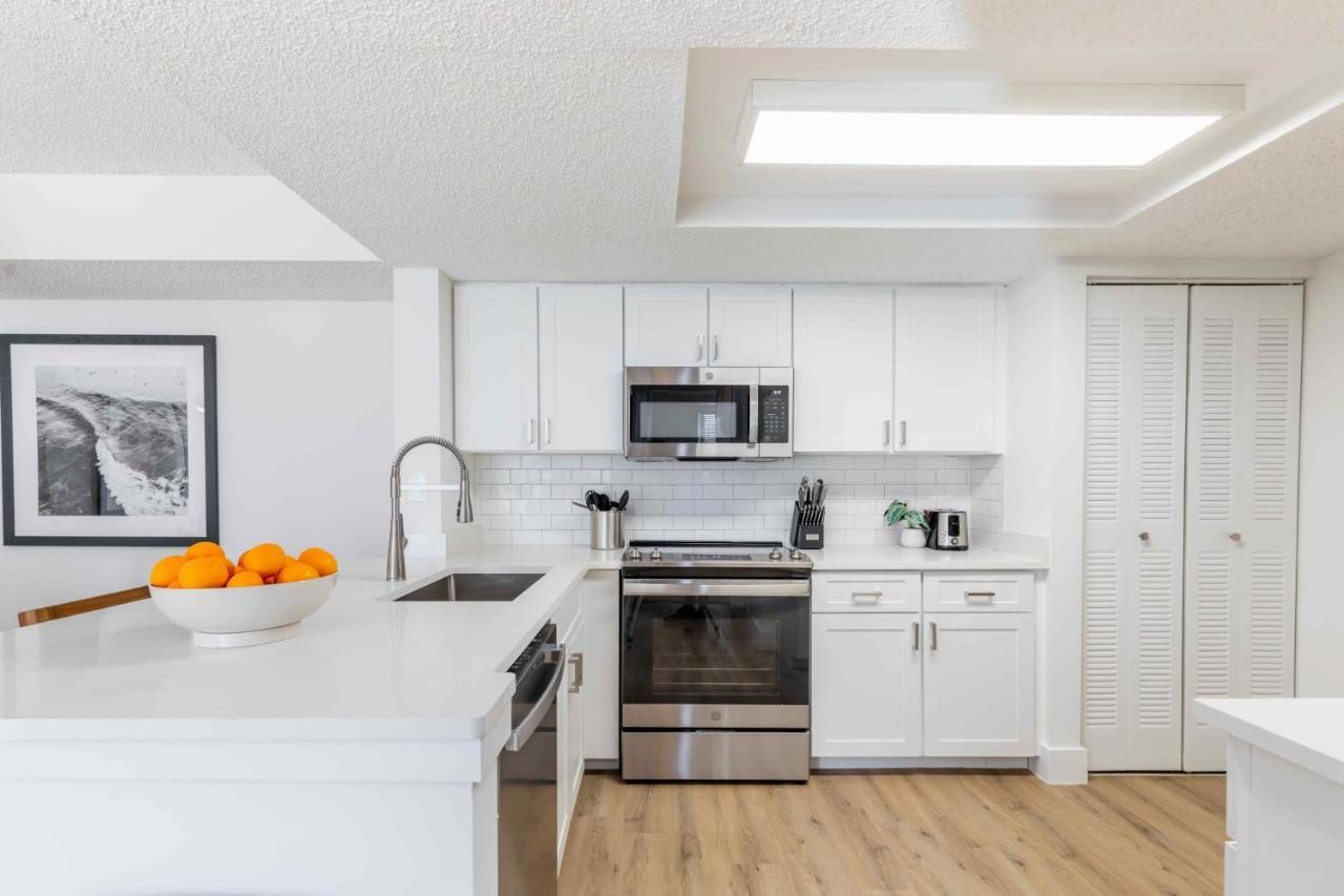 Luxurious Apartments With Pool And Gym At Boynton Beach Exteriör bild