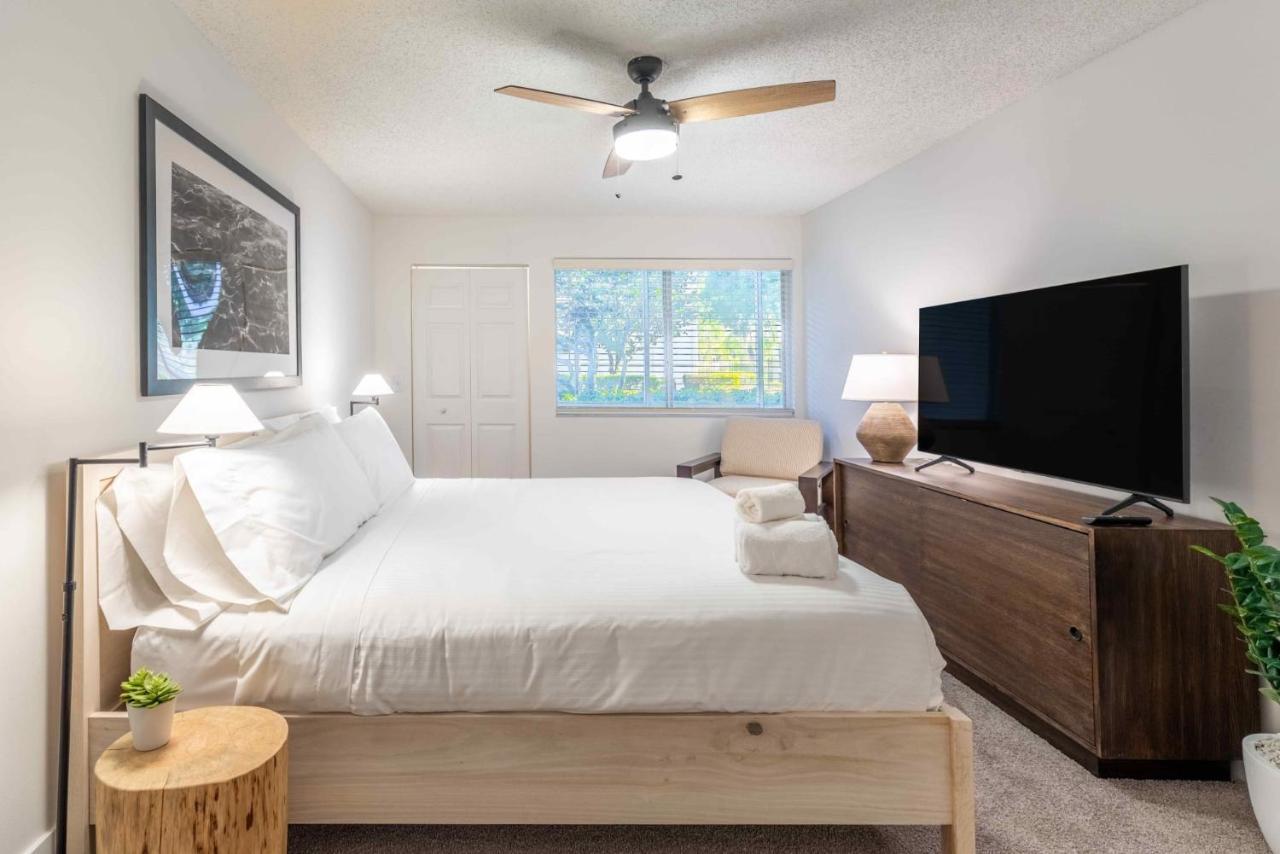 Luxurious Apartments With Pool And Gym At Boynton Beach Exteriör bild